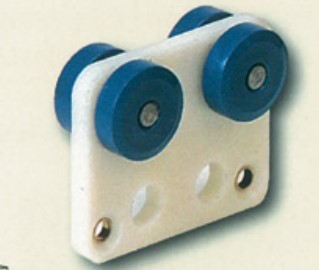 .R32 PRIMARY WHEEL HANGER FOR CURTAINS 